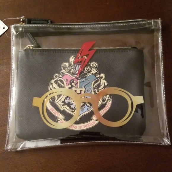 Warner Bros. Handbags - 🆕️Harry Potter 2 piece pouch set